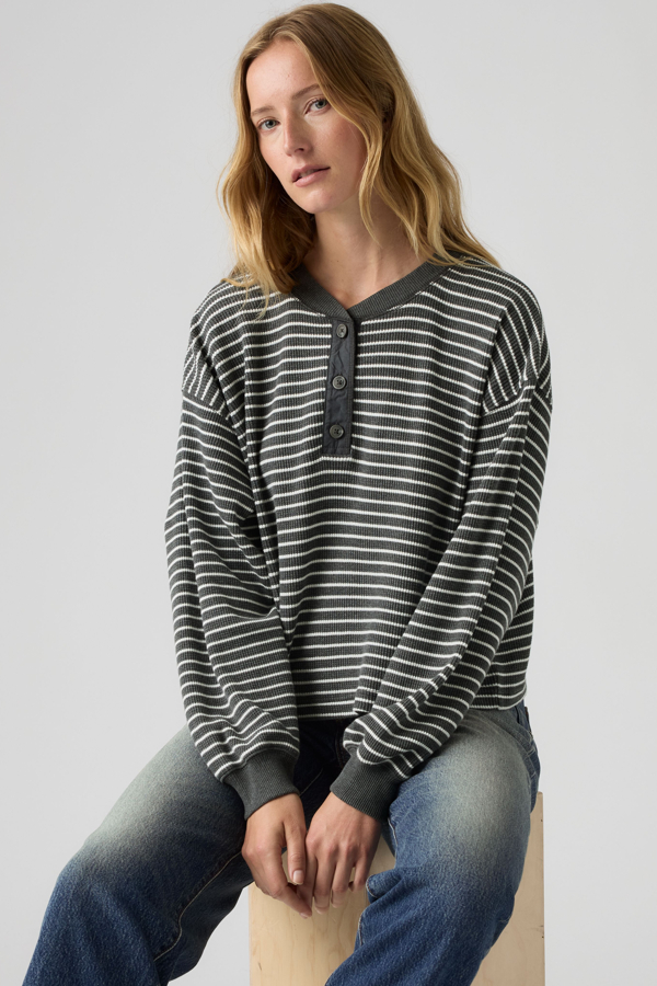 Levi's Dry Goods Relaxed Long Sleeve Henley - Women's - S -
