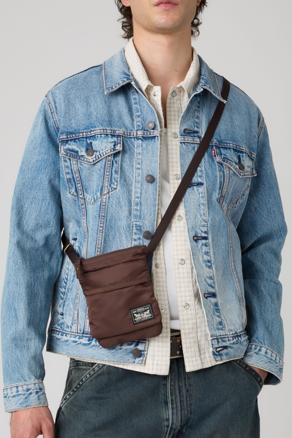 Levi's Mission Bay Crossbody Pouch - Mujer - One Size - Brown / Chestnut