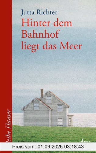 Hinter dem Bahnhof liegt das Meer