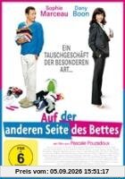 Auf der anderen Seite des Bettes