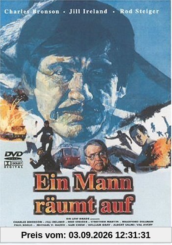 Ein Mann räumt auf