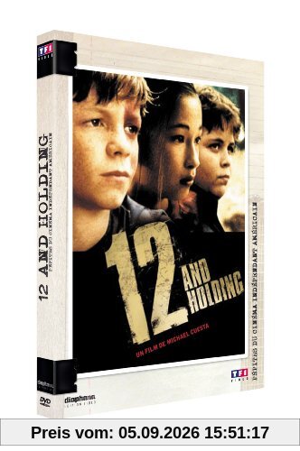 Twelve and holding [FR Import]