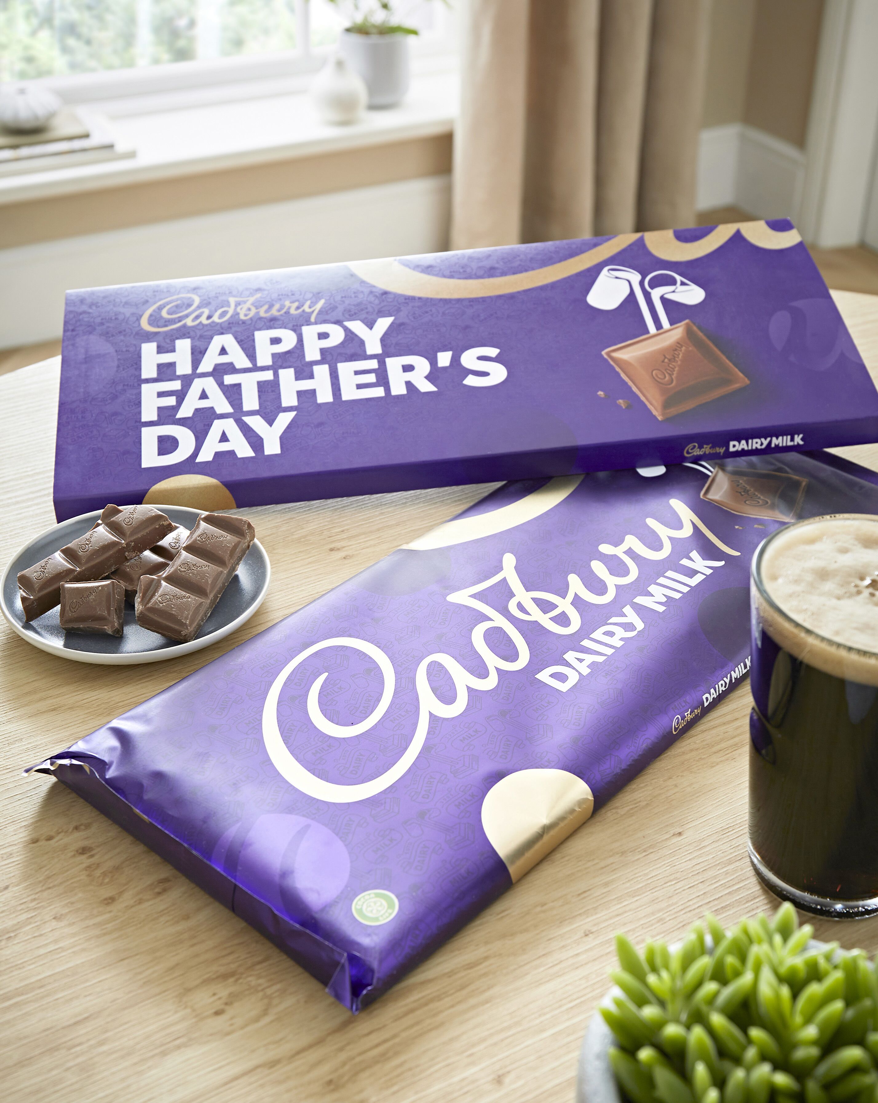 Cadbury Father's Day Mega Bar 850g