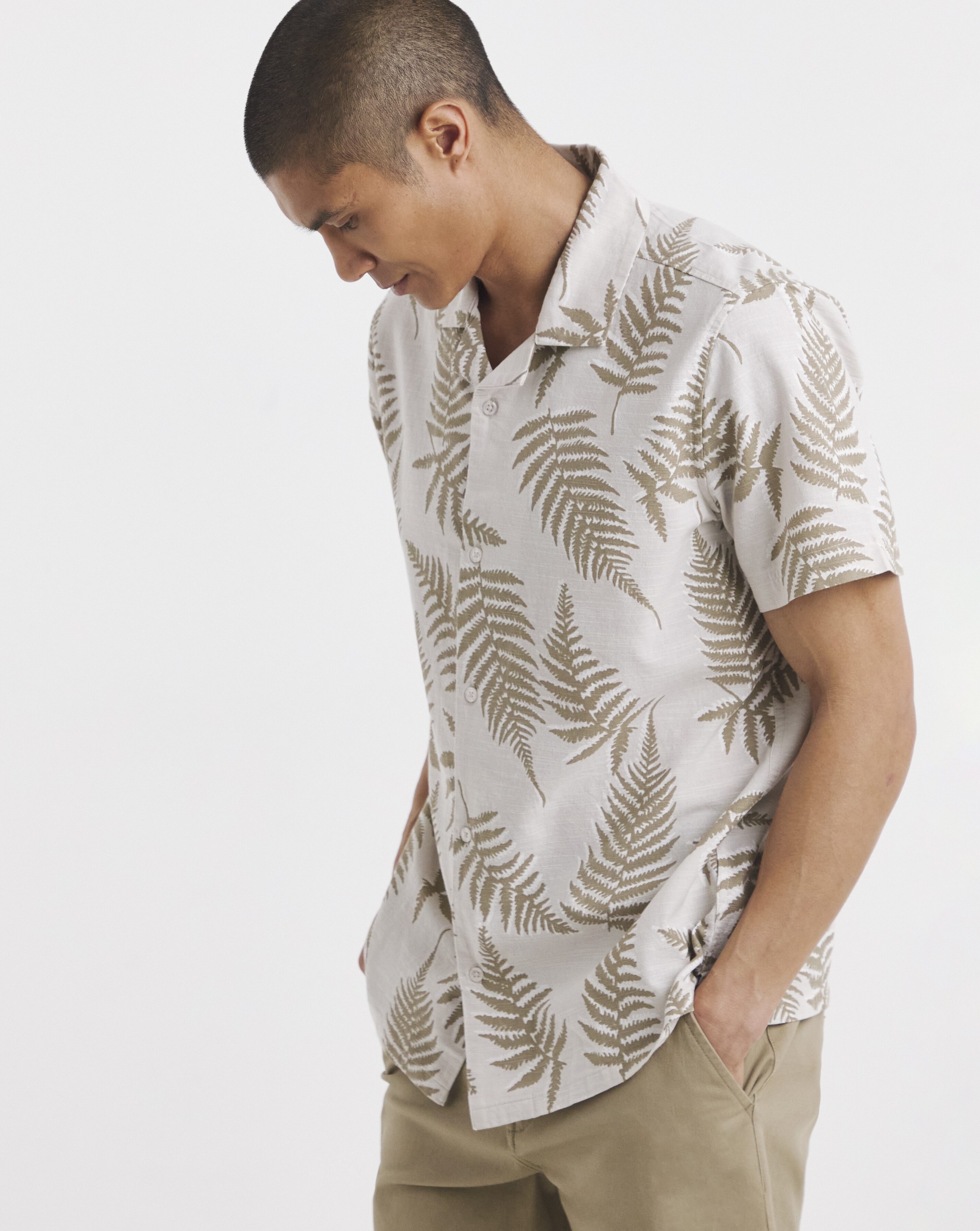 New In - Leaf Print Short Sleeve Shirt