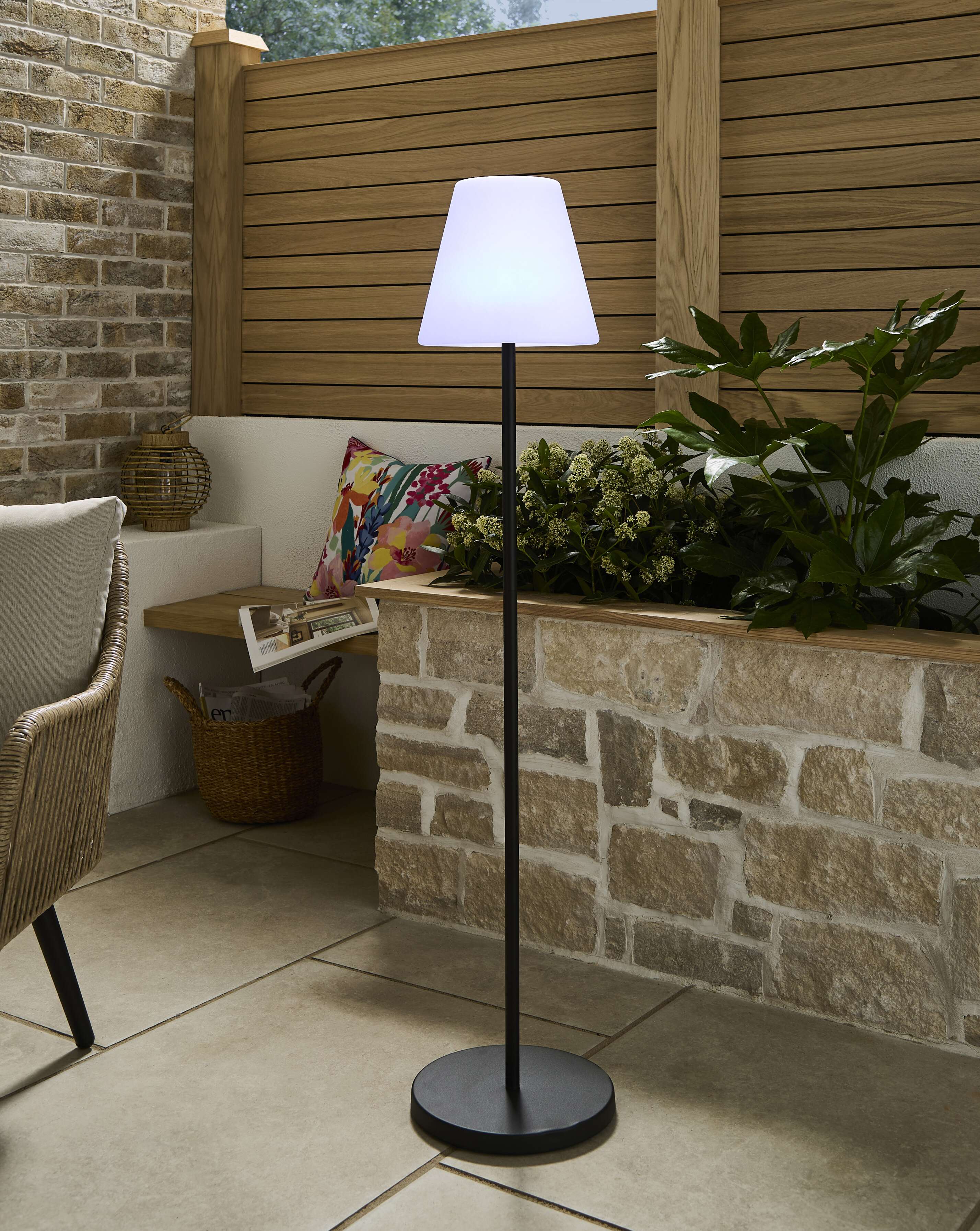 125cm Colour Changing Solar Lamp