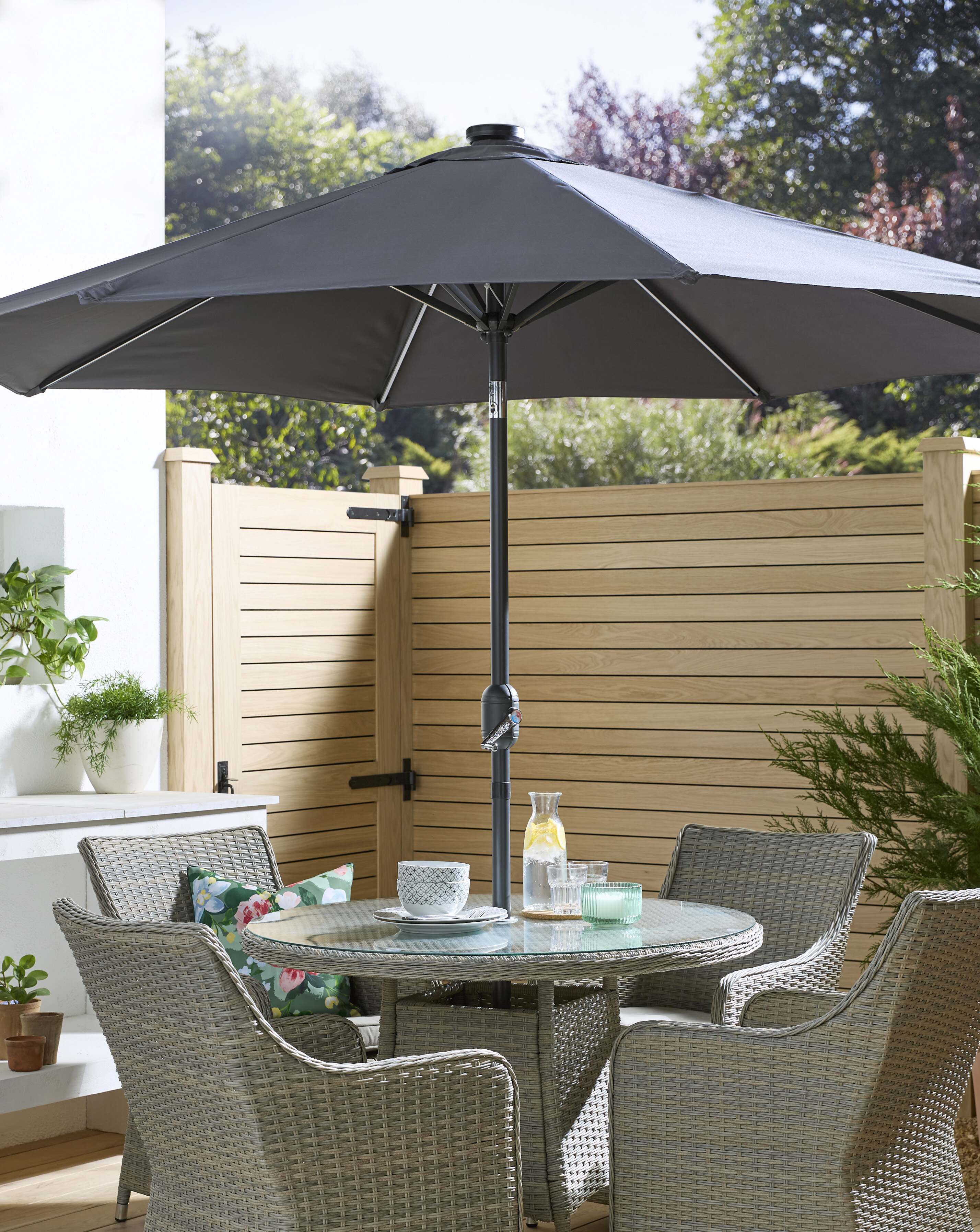 Solar LED Strip Parasol