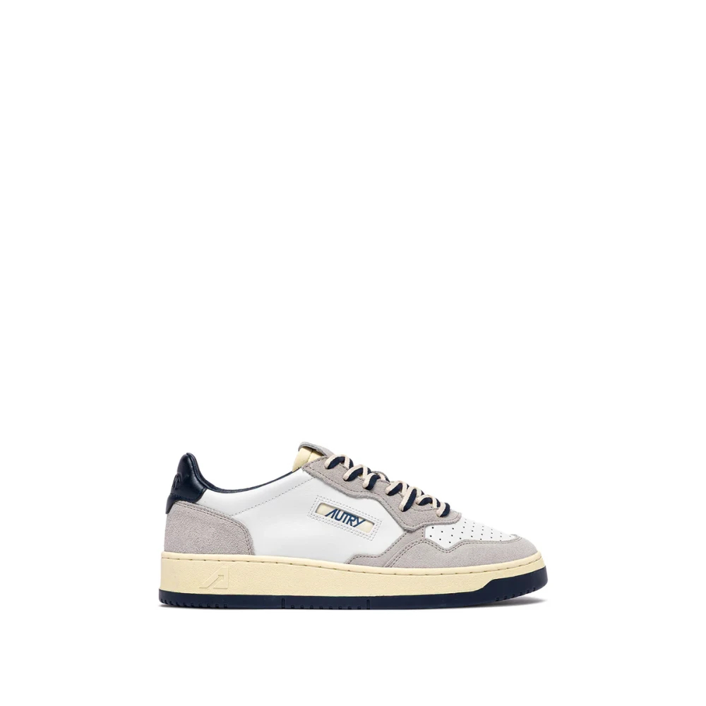 AUTRY | White leather and vapor suede Medalist Low sneakers | male | 42 - Bild 5