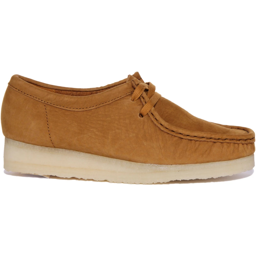 Clarks Women's Beige Laced Shoes Size 8