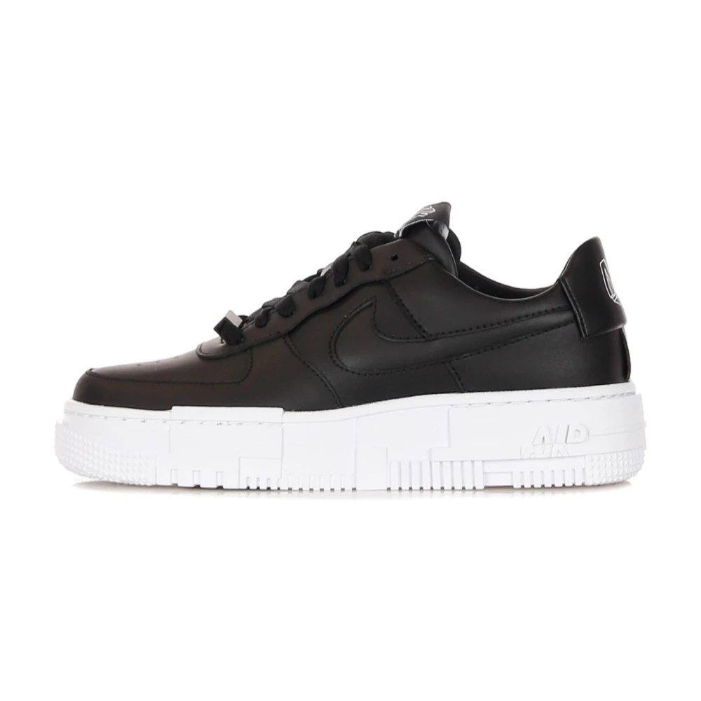 Nike Women's Black Sneakers Size 3