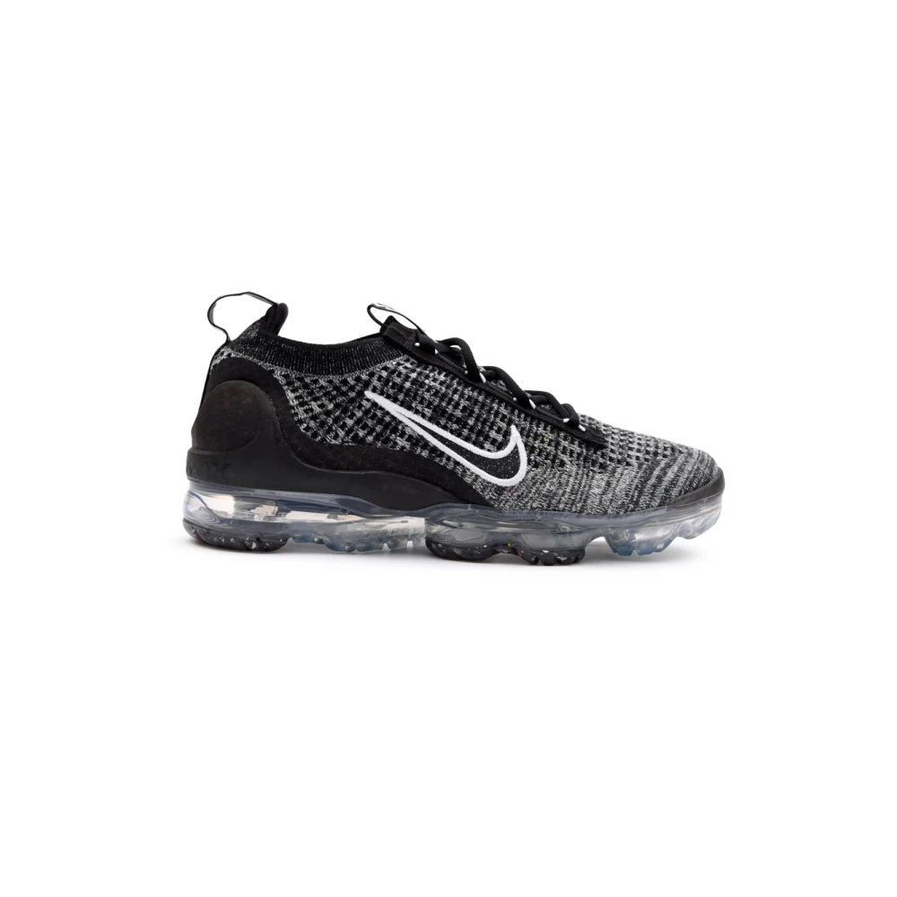 Nike Women's Black Sneakers Size 3