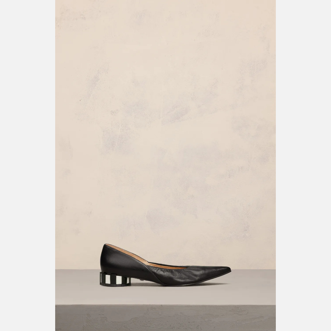 Pointed Toe Pleated Shoes Black for Women - 39 - AMI Paris